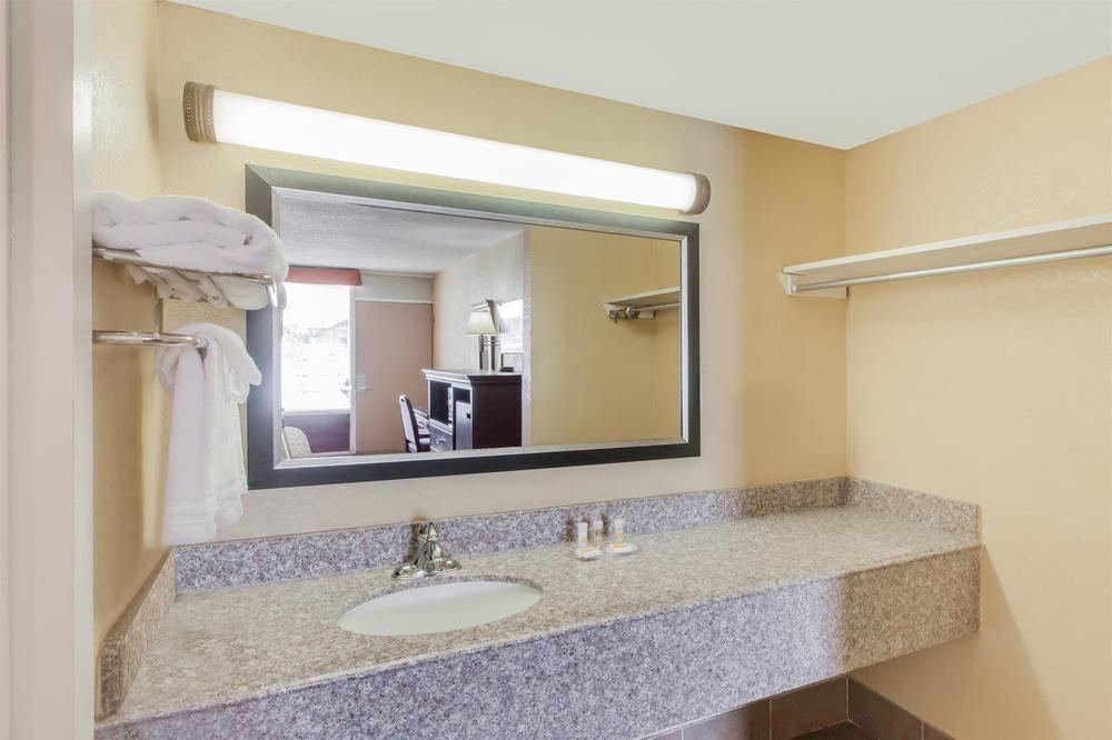 Americas Best Value Inn Of Elk City Exteriör bild